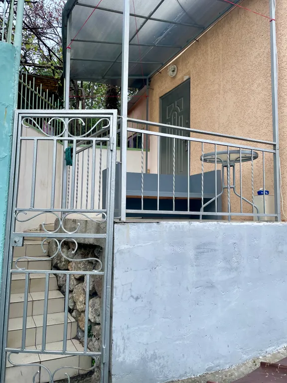 Домик-студия с видом на море