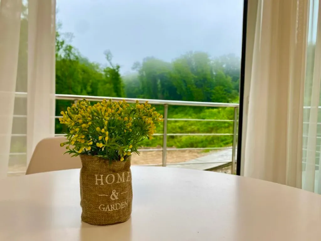 Квартира Квартира Студия с бассейном на территории — Сириус