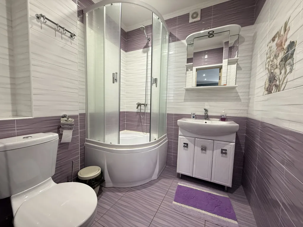 Студия с балконом у моря есть мангал