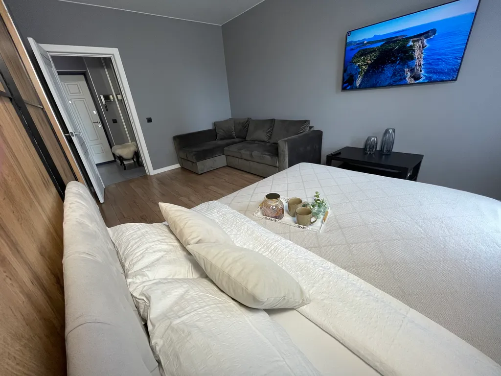 Уютная светлая квартира с большими окнами