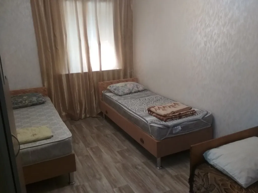 Трёхкомнатная квартира в частном доме