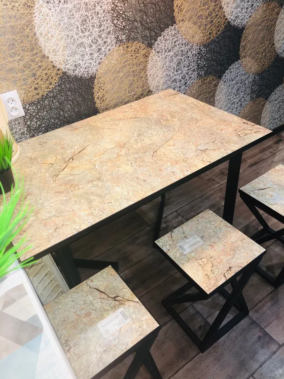 Уютная гавань у стен аквариума