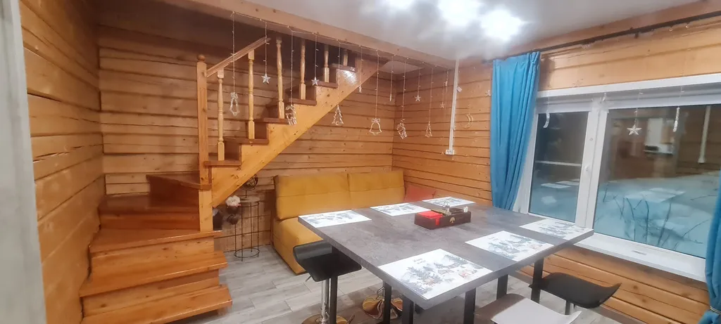 Коттедж ХоббитГеш уютный дом из бруса — Шерегеш