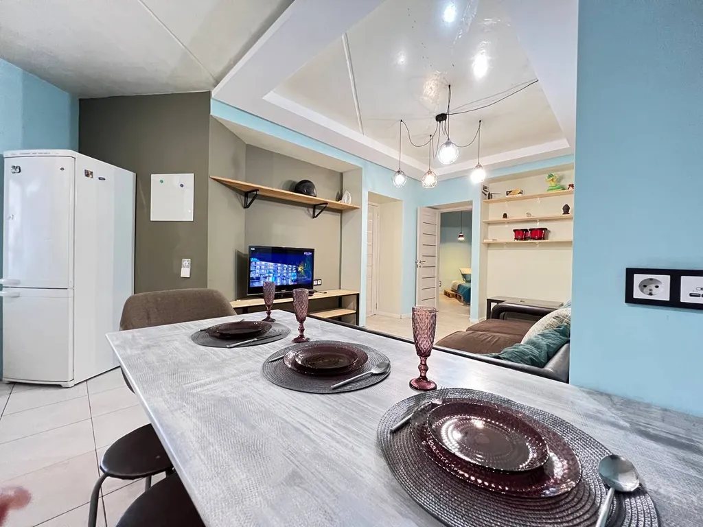 Трехкомнатная с оригинальным дизайнерским ремонтом ЦЕНТР