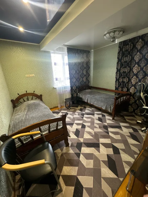 Большой и уютный дом в городе