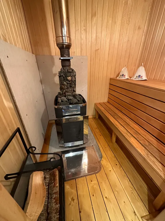 Дом на берегу Ладожского озера