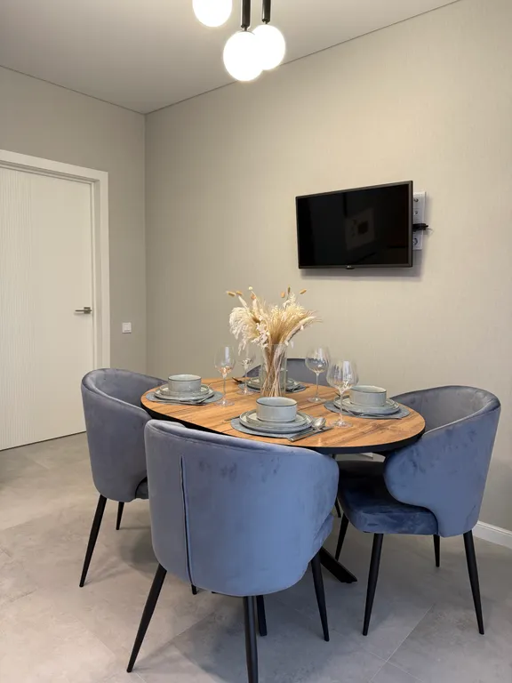 Семейная квартира с дизайнерским ремонтом и прекрасным видом из окон