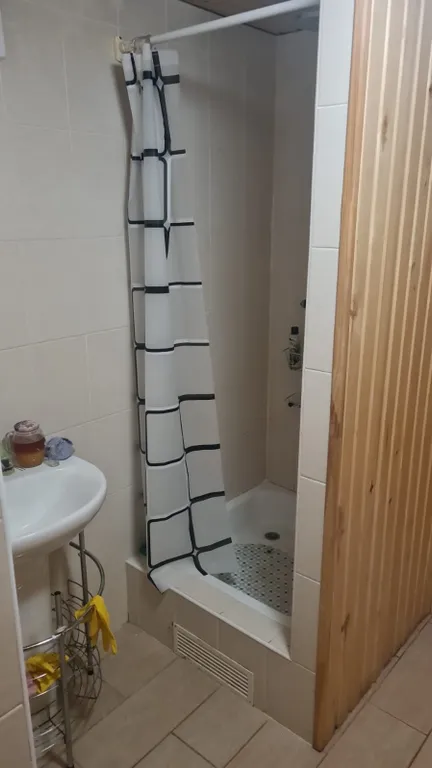 Дом с баней на берегу озера