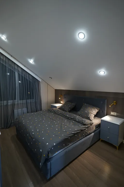 Современный дом у леса