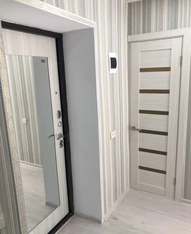 Уютная двухкомнатная квартира на Площади Строителей