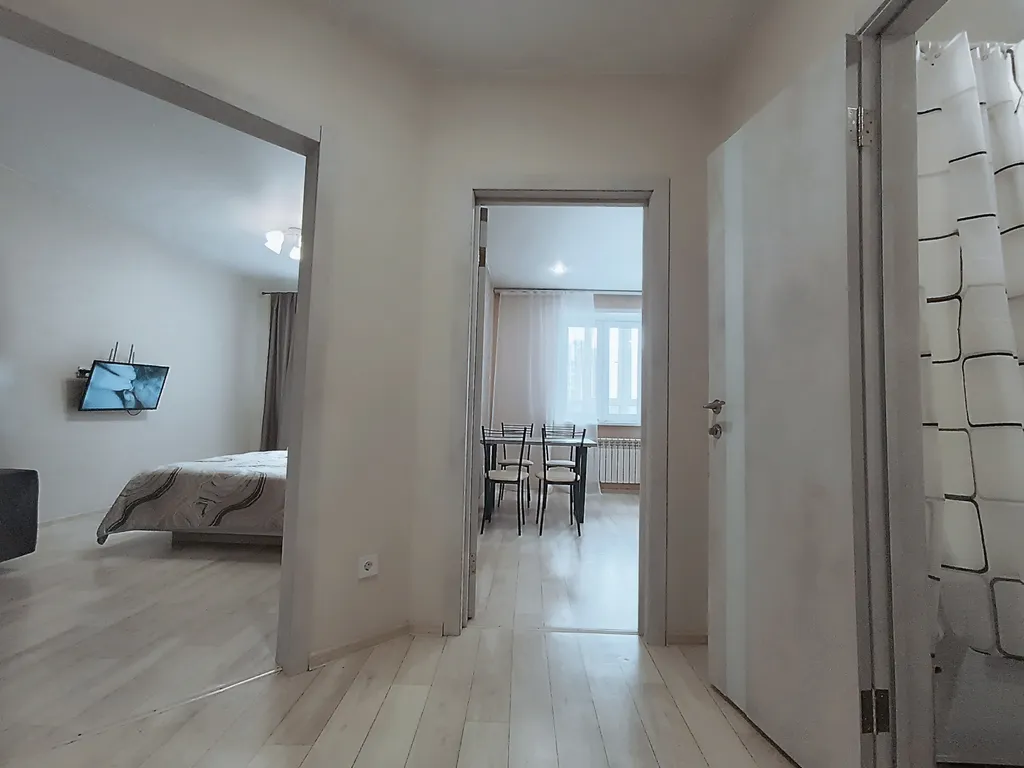 Современная квартира с огромной лоджией в новом доме