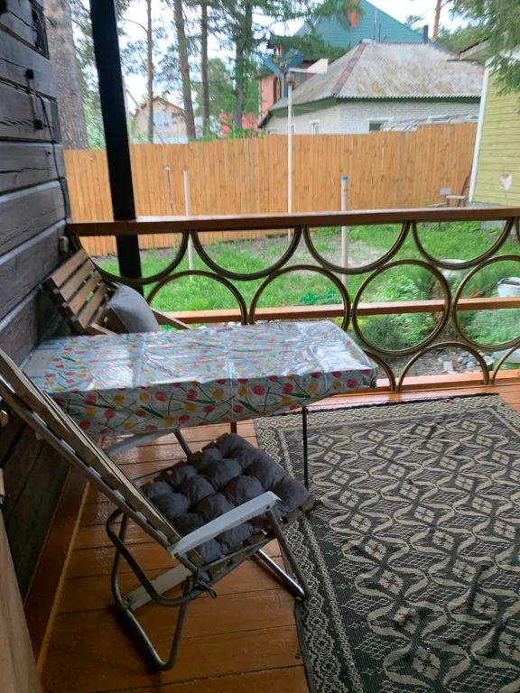 Живописный дом на природе недалеко от города