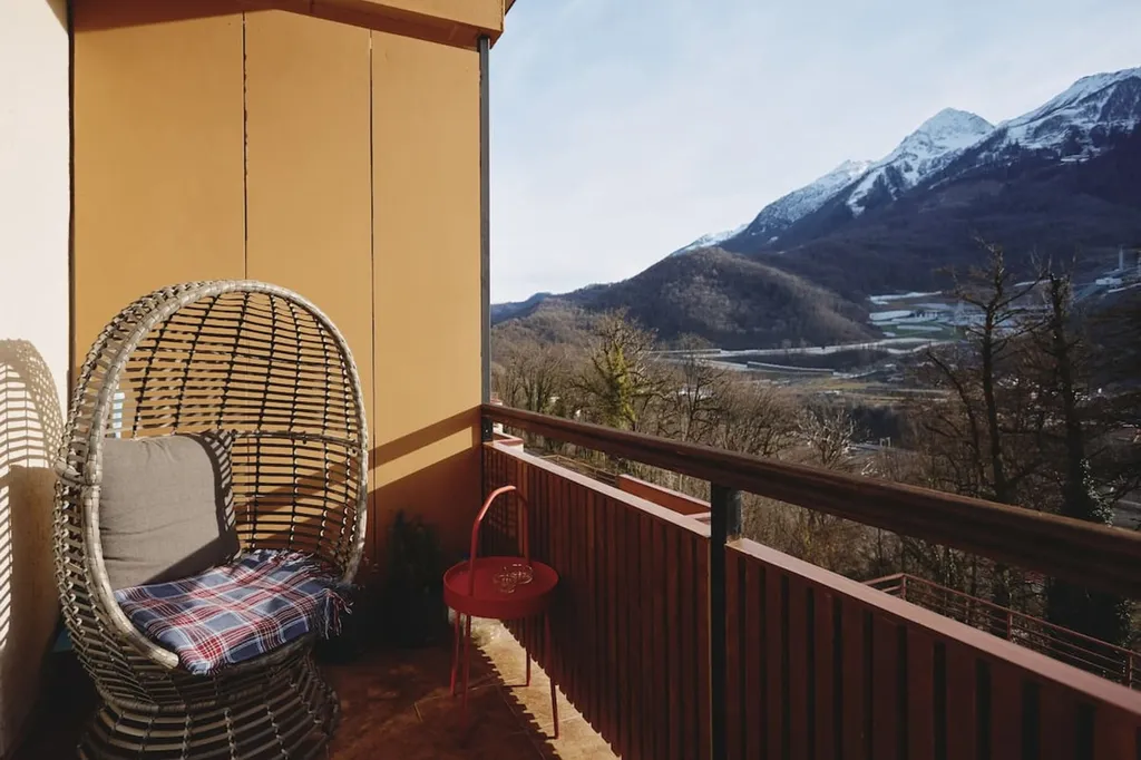 Апартамент райдера с видом на горы