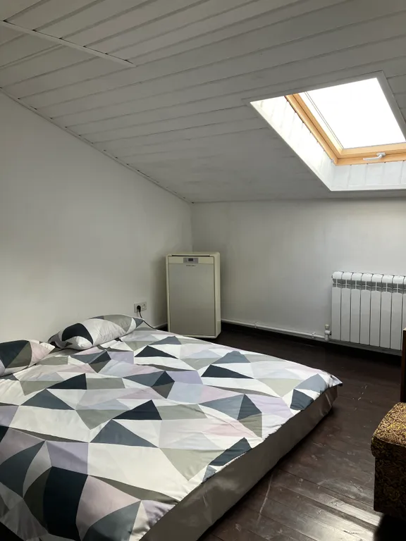 Трехэтажный коттедж с бассейном на берегу Волги