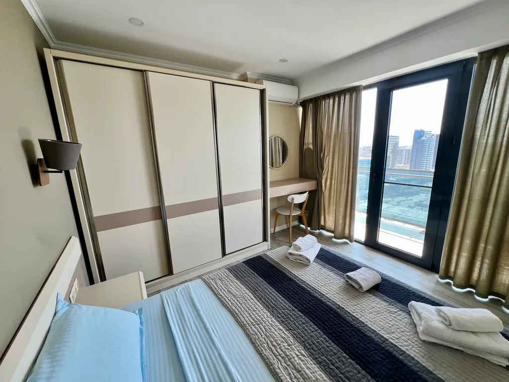 Orbi Beach Tower №2512 — море, парк, небоскреб