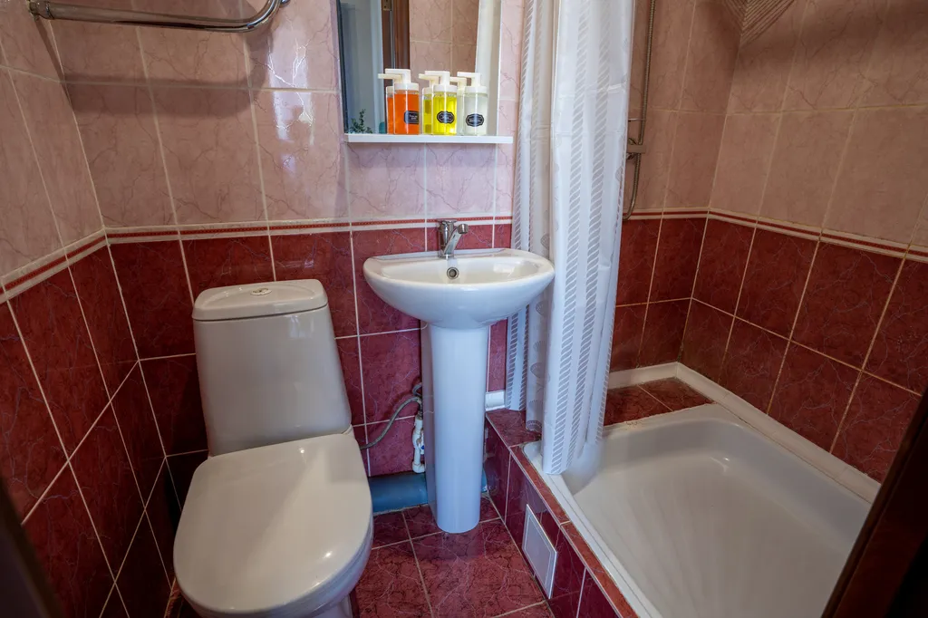 Классический двухместный номер с двуспальной кроватью и балконом