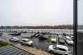 Вид из окна на парковку, где можно оставить свой автомобиль