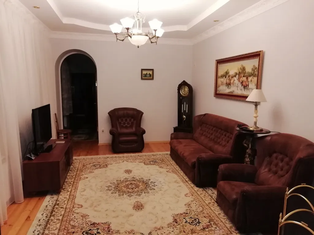 Домик с беседкой