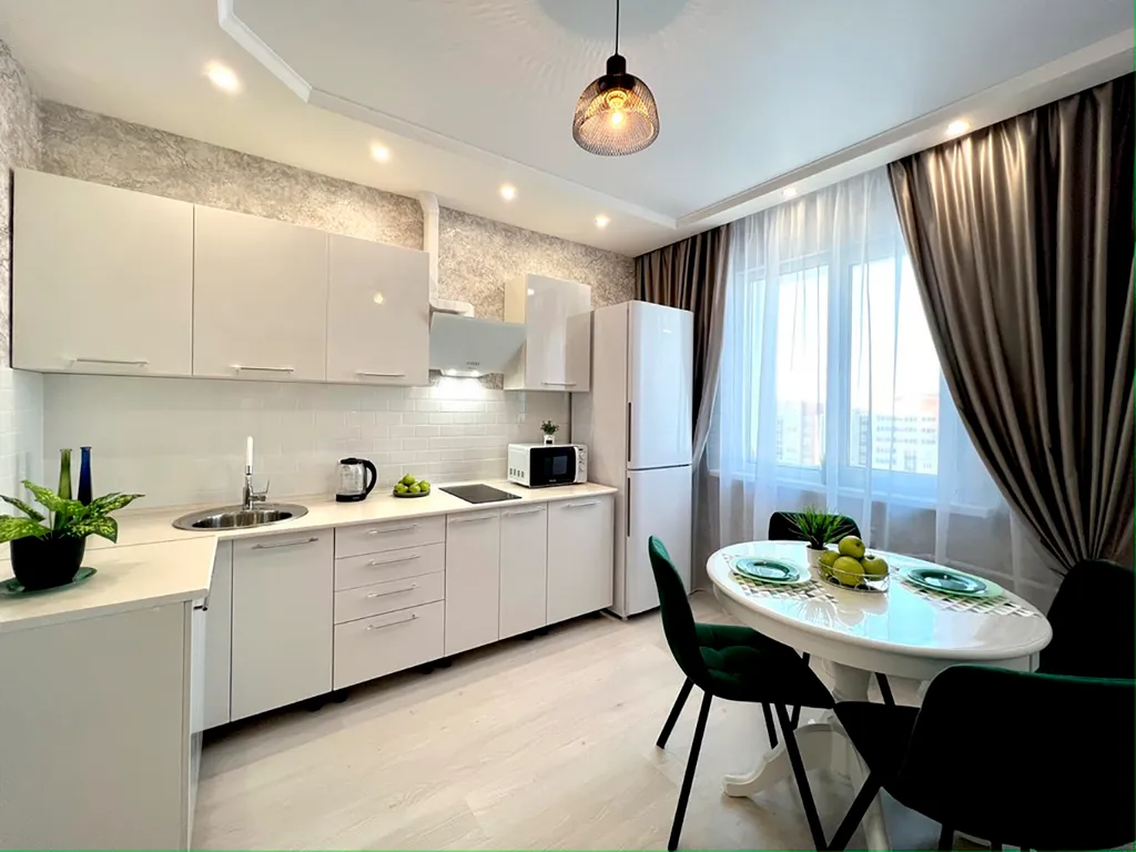 Новая однокомнатная квартира в изумрудном цвете