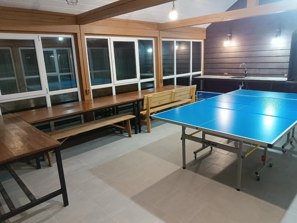 Новый дом-баня с беседками у леса