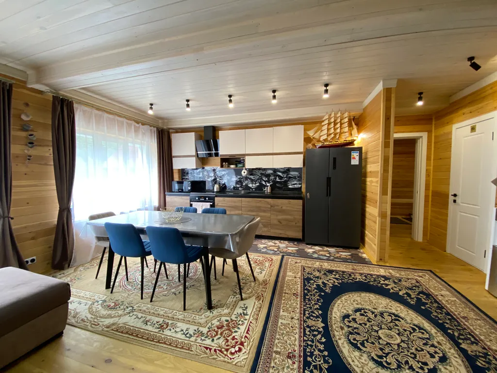 Уютный коттедж с видом на озеро Байкал