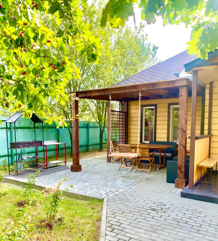 Коттедж Красивый дом с русской баней на дровах и теплым бассейном — Обухово