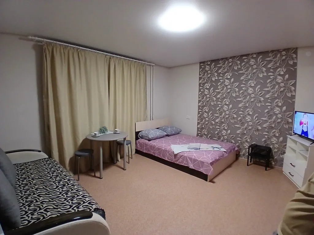 Уютная квартира-студия, с косметическим ремонтом в новом доме