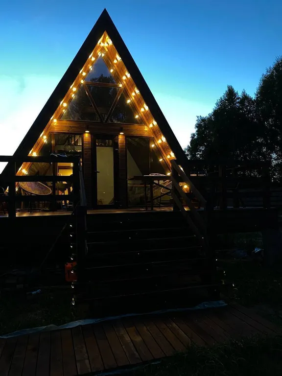 Дом с ковром