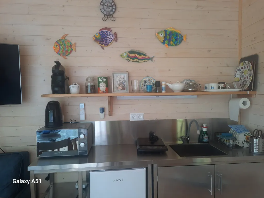 Коттедж с баней и тёплым джакузи