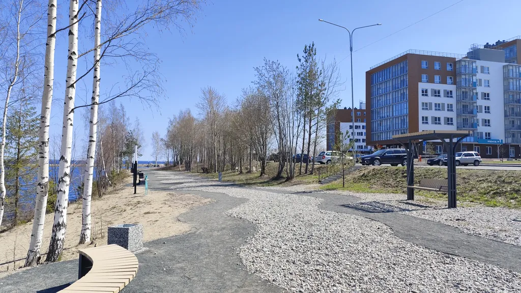 Уютная двухкомнатная квартира в новом жк на берегу озера