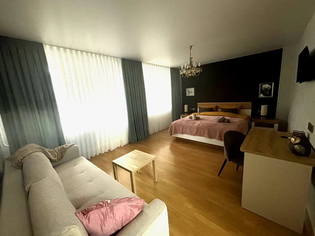 Уютная двухкомнатная квартира Sowa Apart в историческом центре города