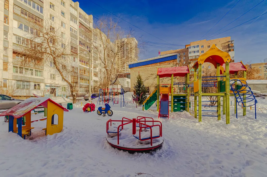 Квартира Недорогая квартира, центр города с зелёным двором метро Геологическая — Екатеринбург
