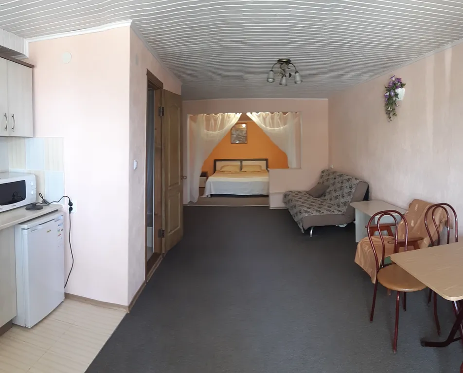 Семейный номер (первый этаж, без ступенек)