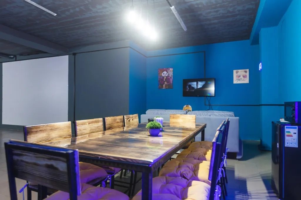 Квартира в стиле Лофт с караоке для дня рождения