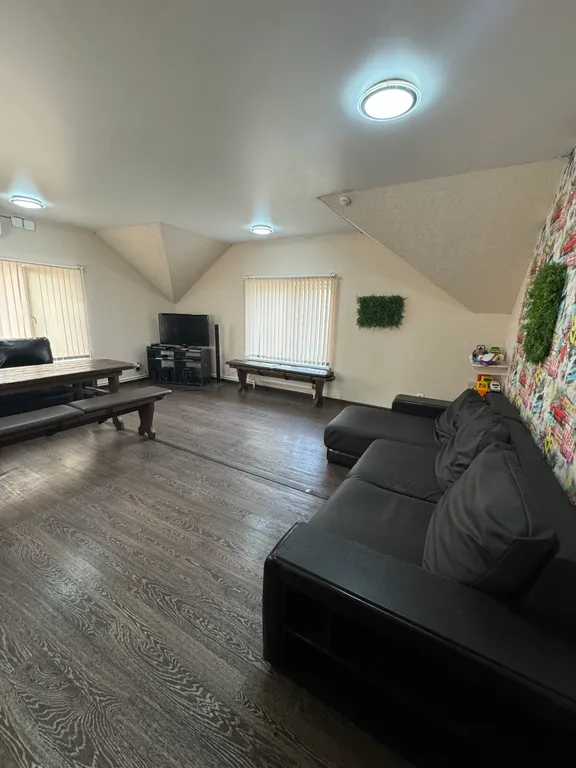 Коттедж с бассейном и финской сауной в центре Ижевска