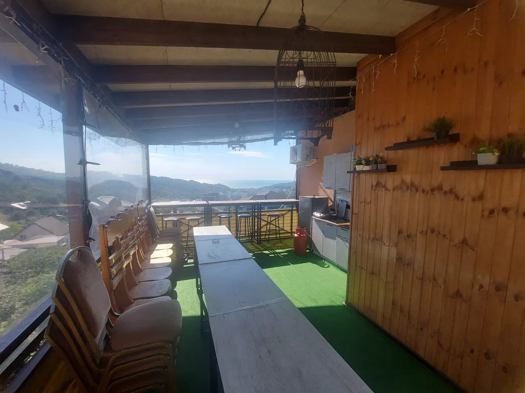 Дом с бассейном и сауной