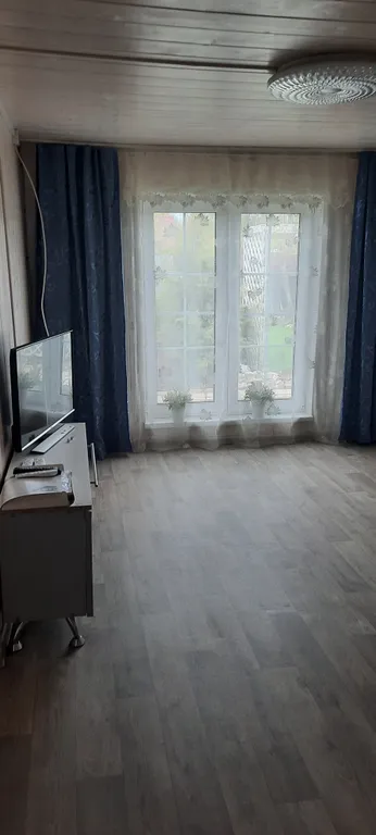 Уютный загородный дом с прудом