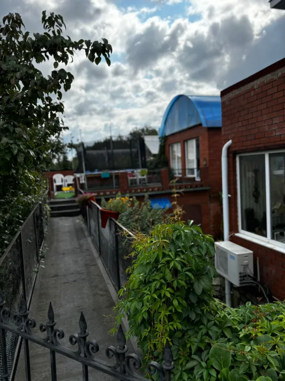 Огромный дом для отдыха с детьми