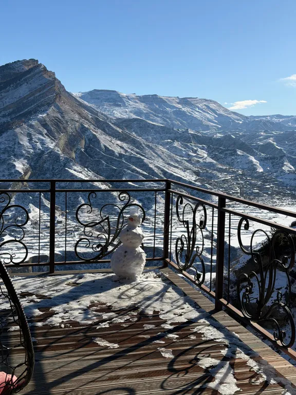 Роскошный эко дом Аквамарин с террасой у водопада и леса