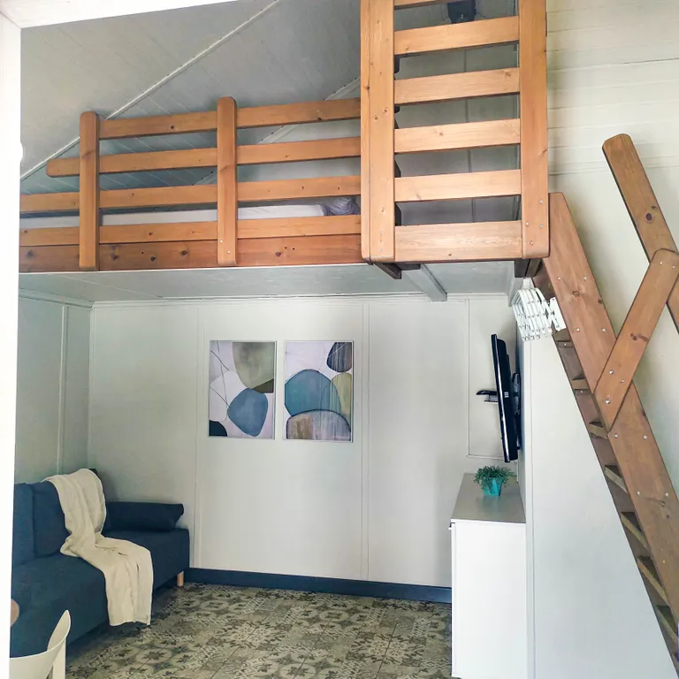 Уютный Домик с Террасой