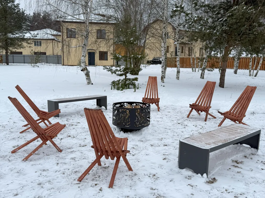 Дом с бассейном и 6 спальнями