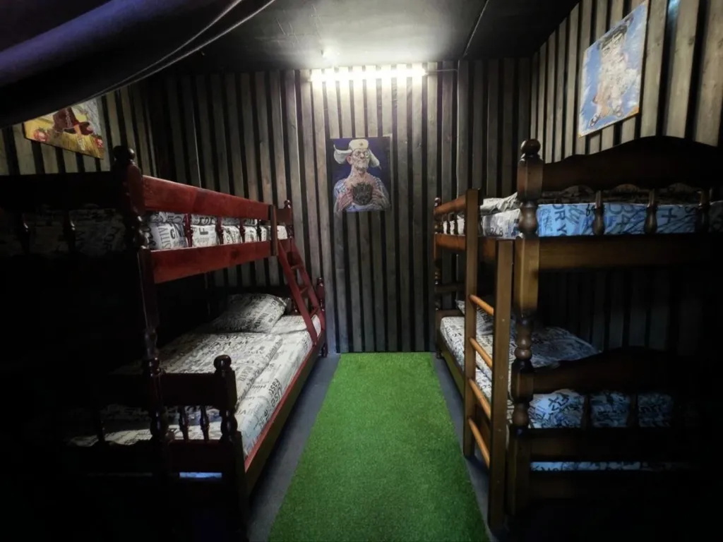 Дом с баней на берегу