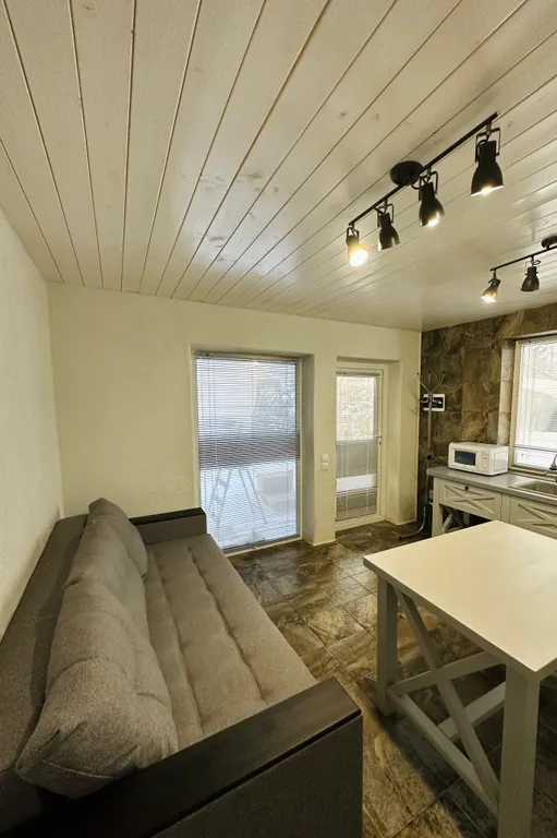 Уютный дом-студия, с сауной