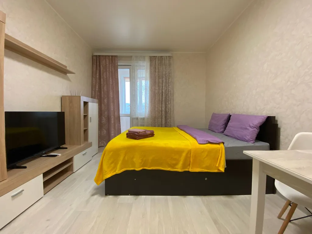 Студия у Сити-Молла с видом на горы