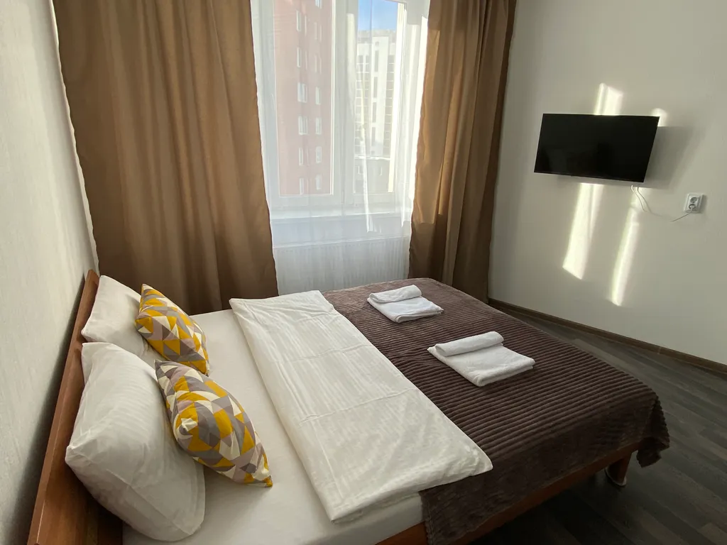 Уютная студия на набережной в центре Академического района