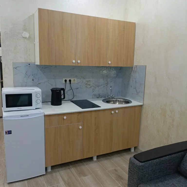 Студия с бассейном у моря