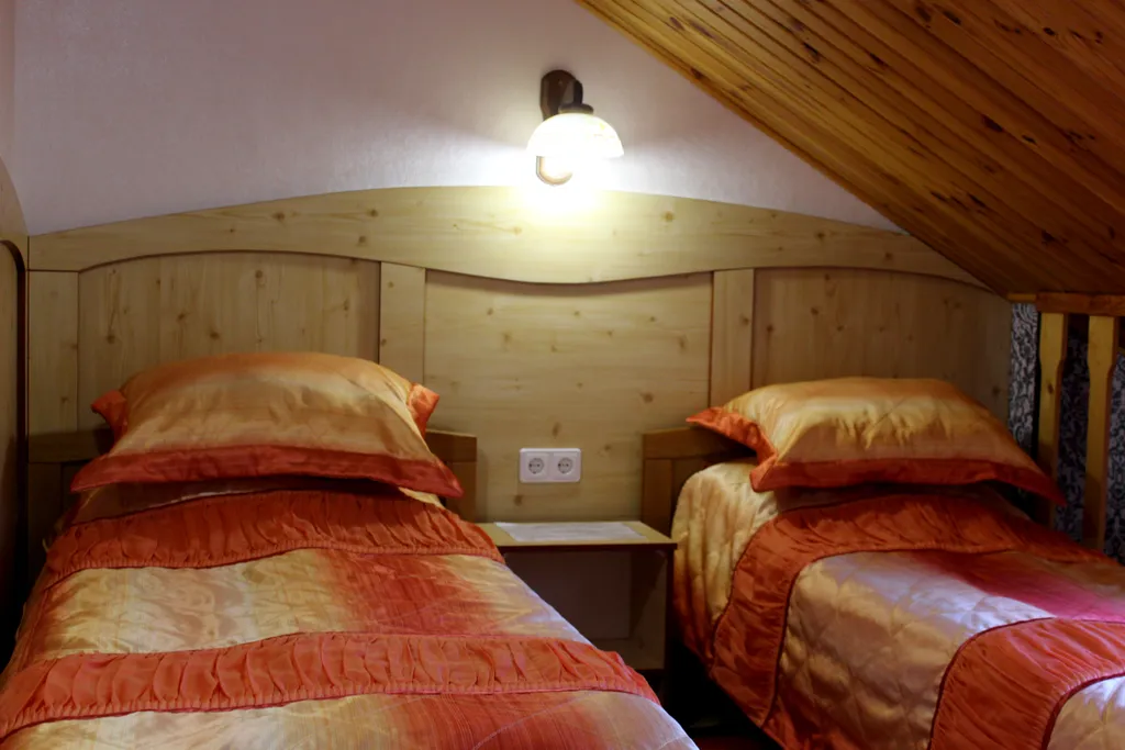 Семейный двухкомнатный апартамент с кухней и балконом