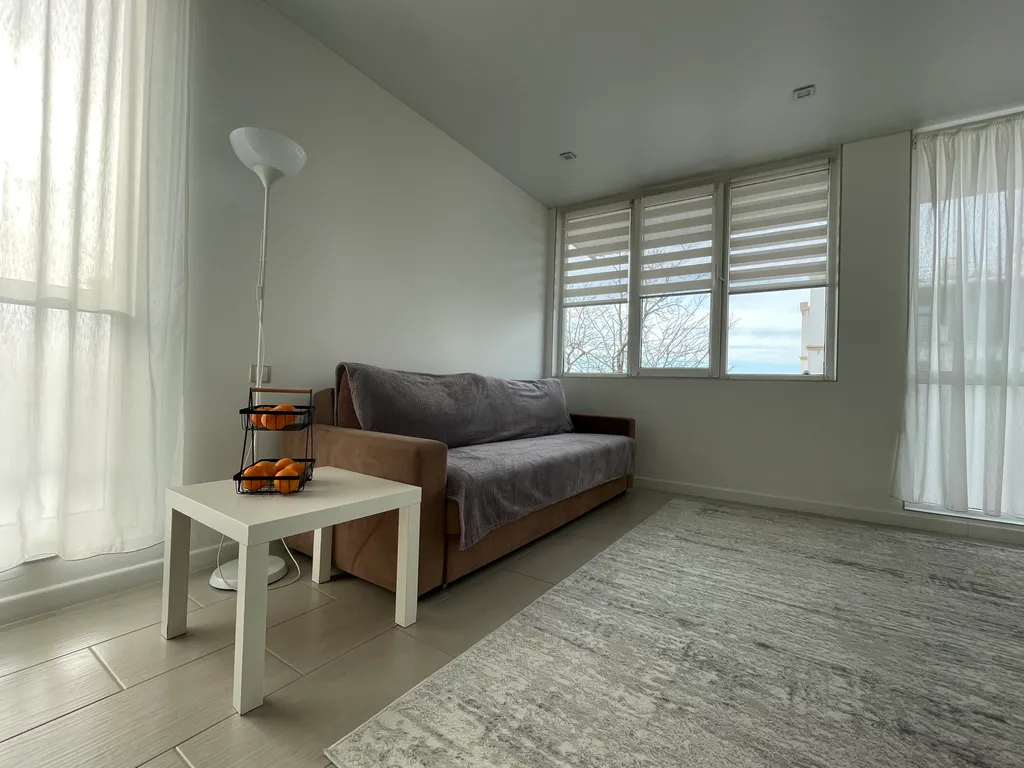 Просторный 3-комнатный апартамент с видом на море