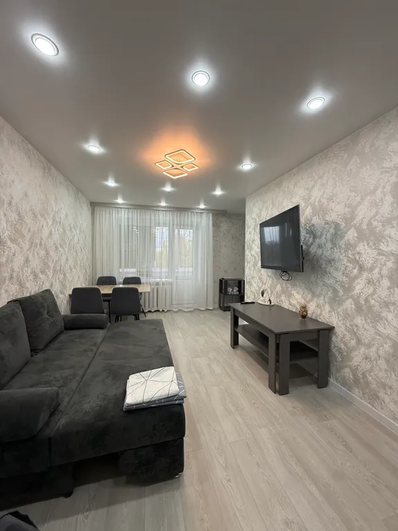 Уютная 3-комнатная квартира в хорошем районе города с видом на Волгу