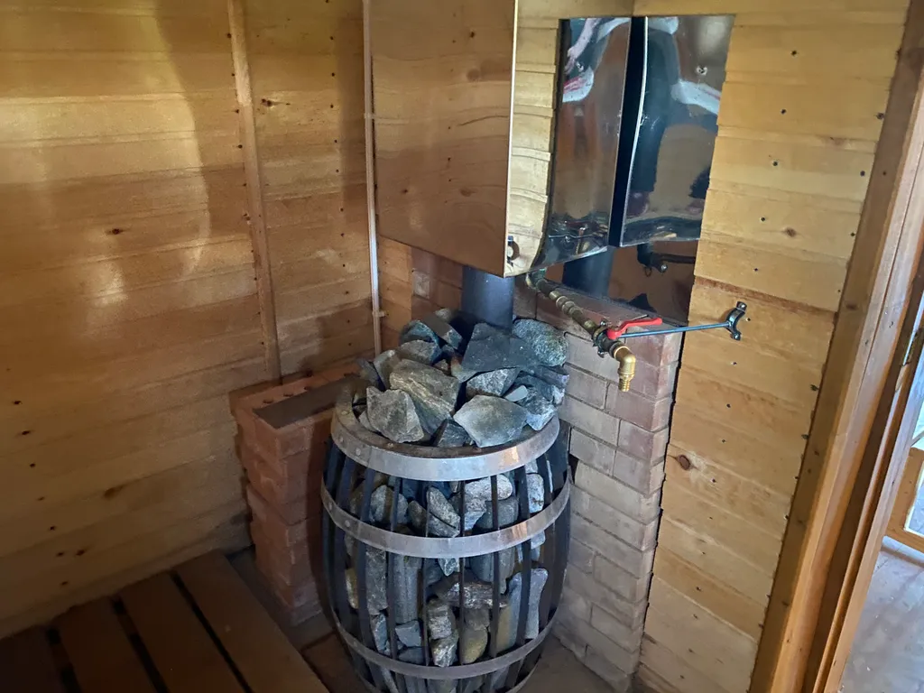 Дом у речки для семейного отдыха